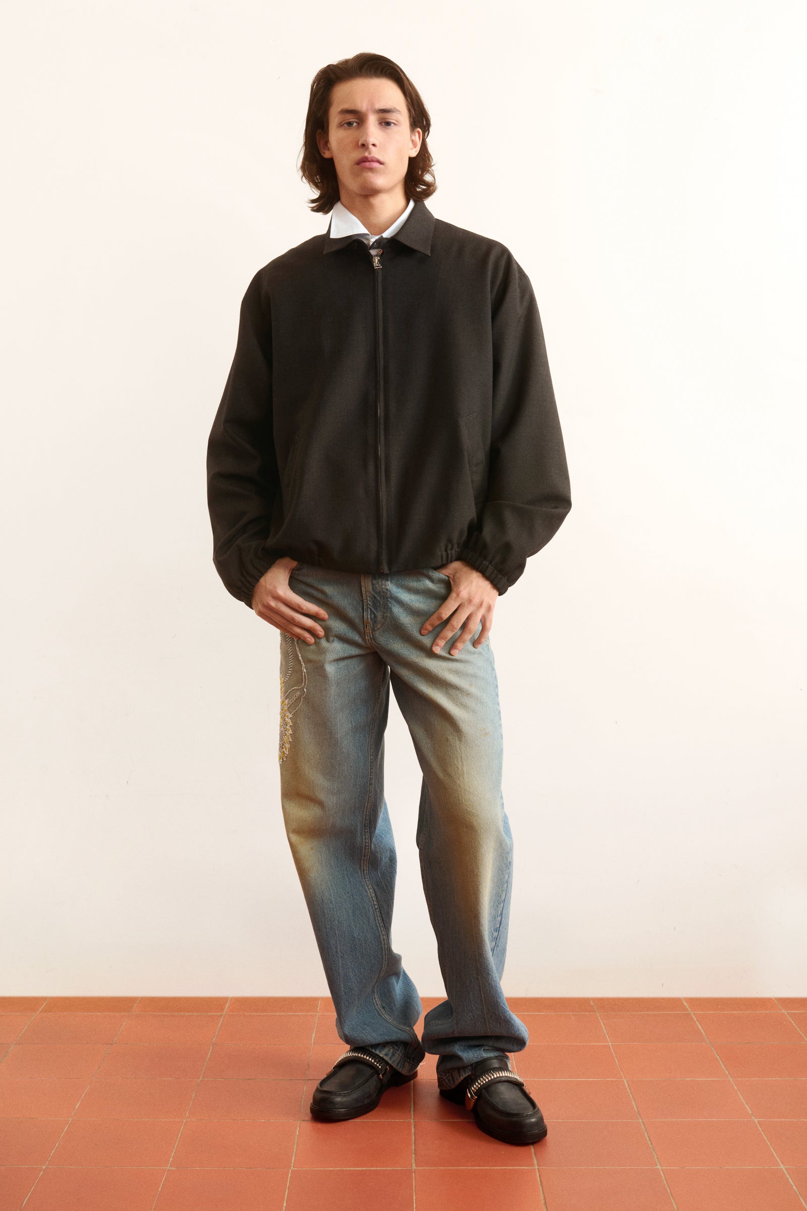 Men's relaxed fit zip-up black jacket 