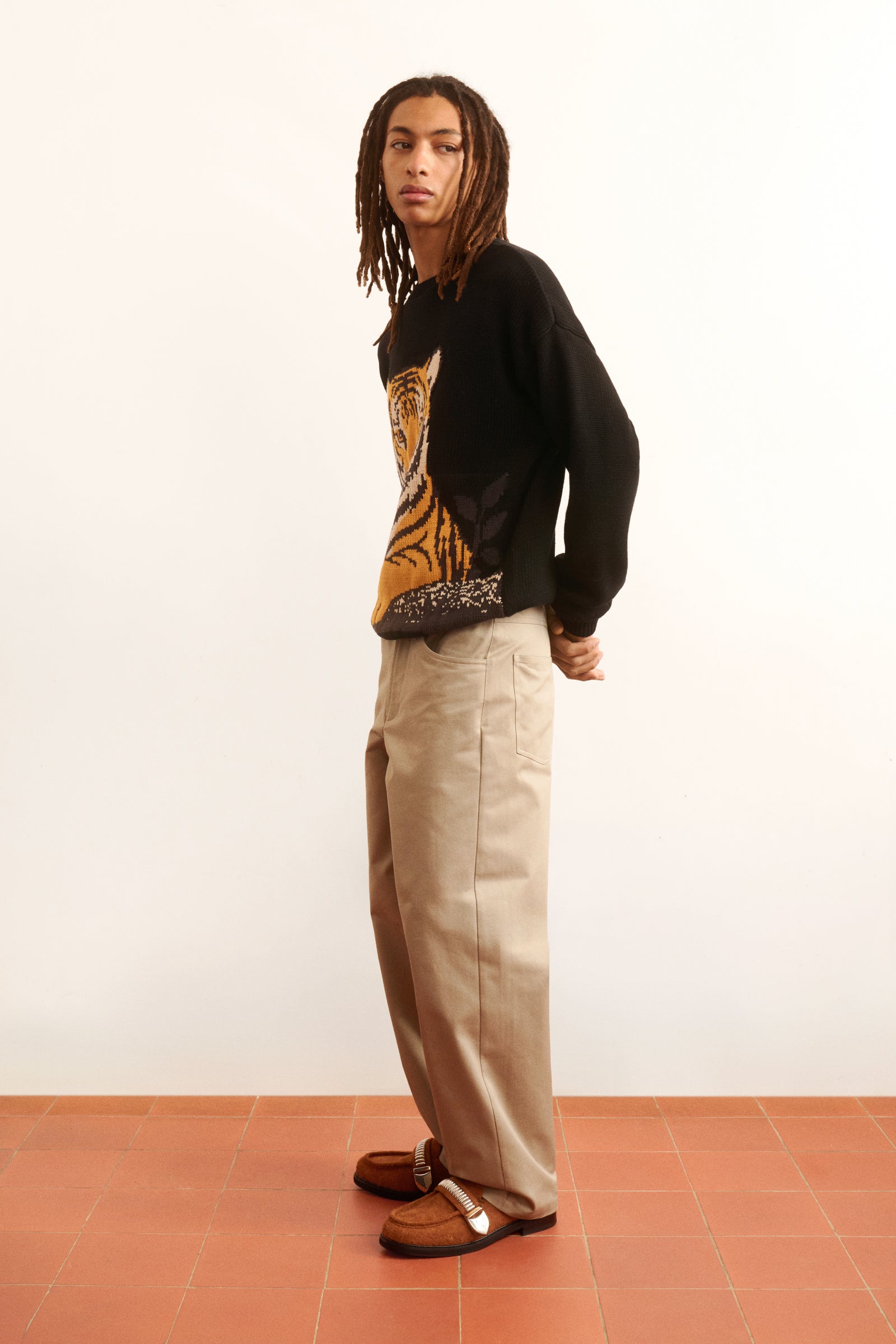 Men's black knitted sweater animal tiger design 